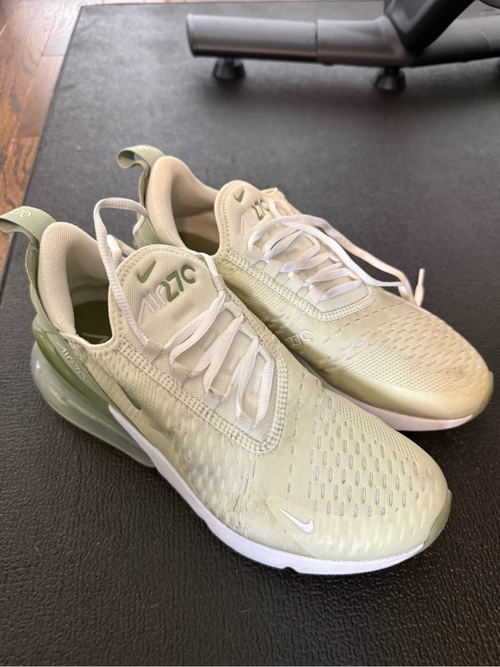 Nike Air Max 270 Sneakers - Light Olive/White